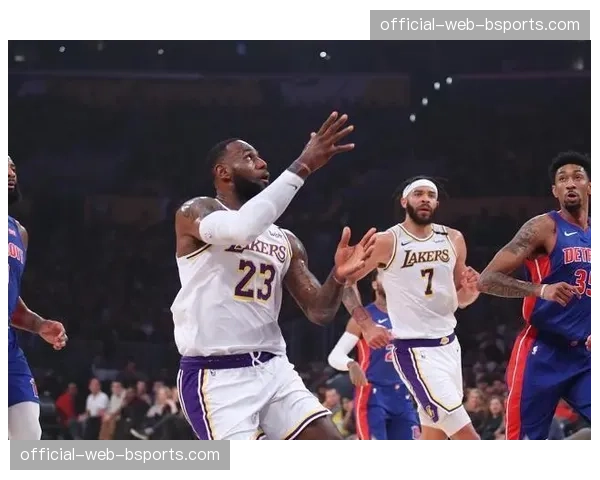 斯图尔特10+5+2封盖 活塞内线轮换深度优势